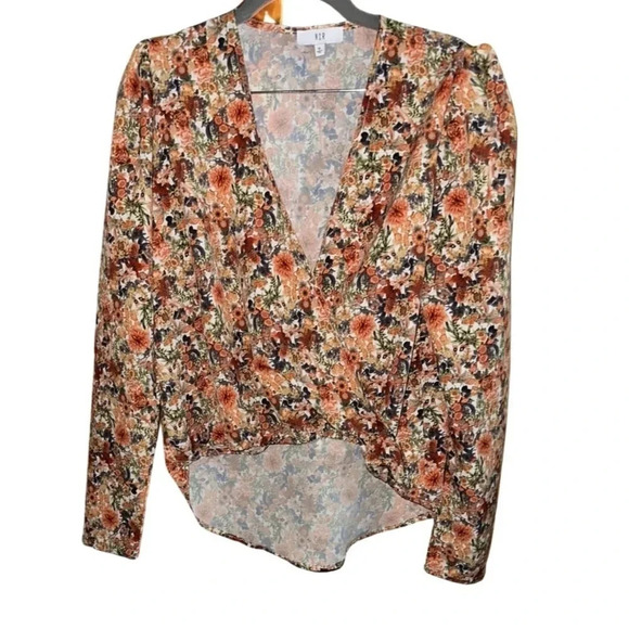 NSR Revolve Orange Floral Wrap Vneck Hi Low Cropped Top Size Small - Picture 3 of 6